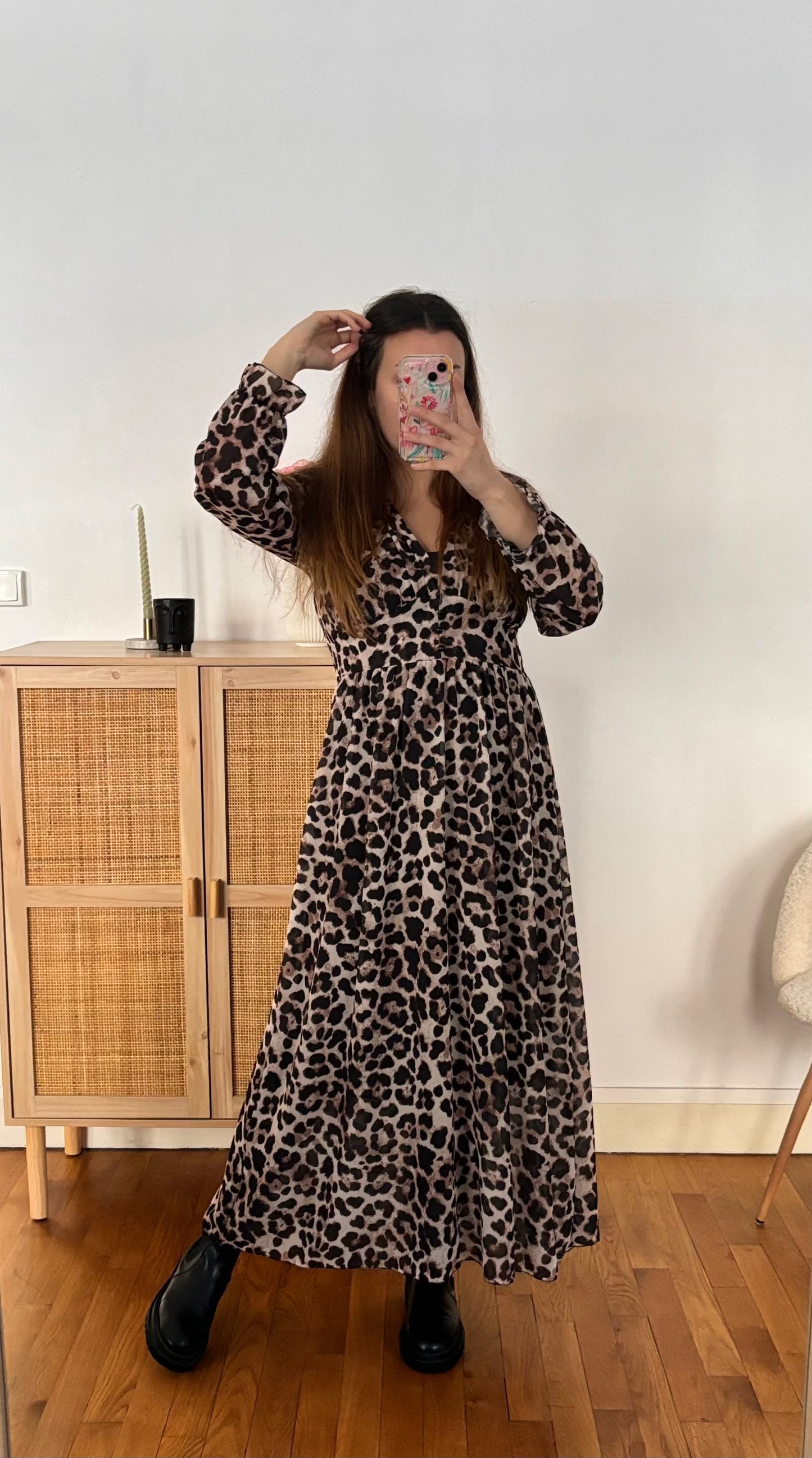 Robe Tricia