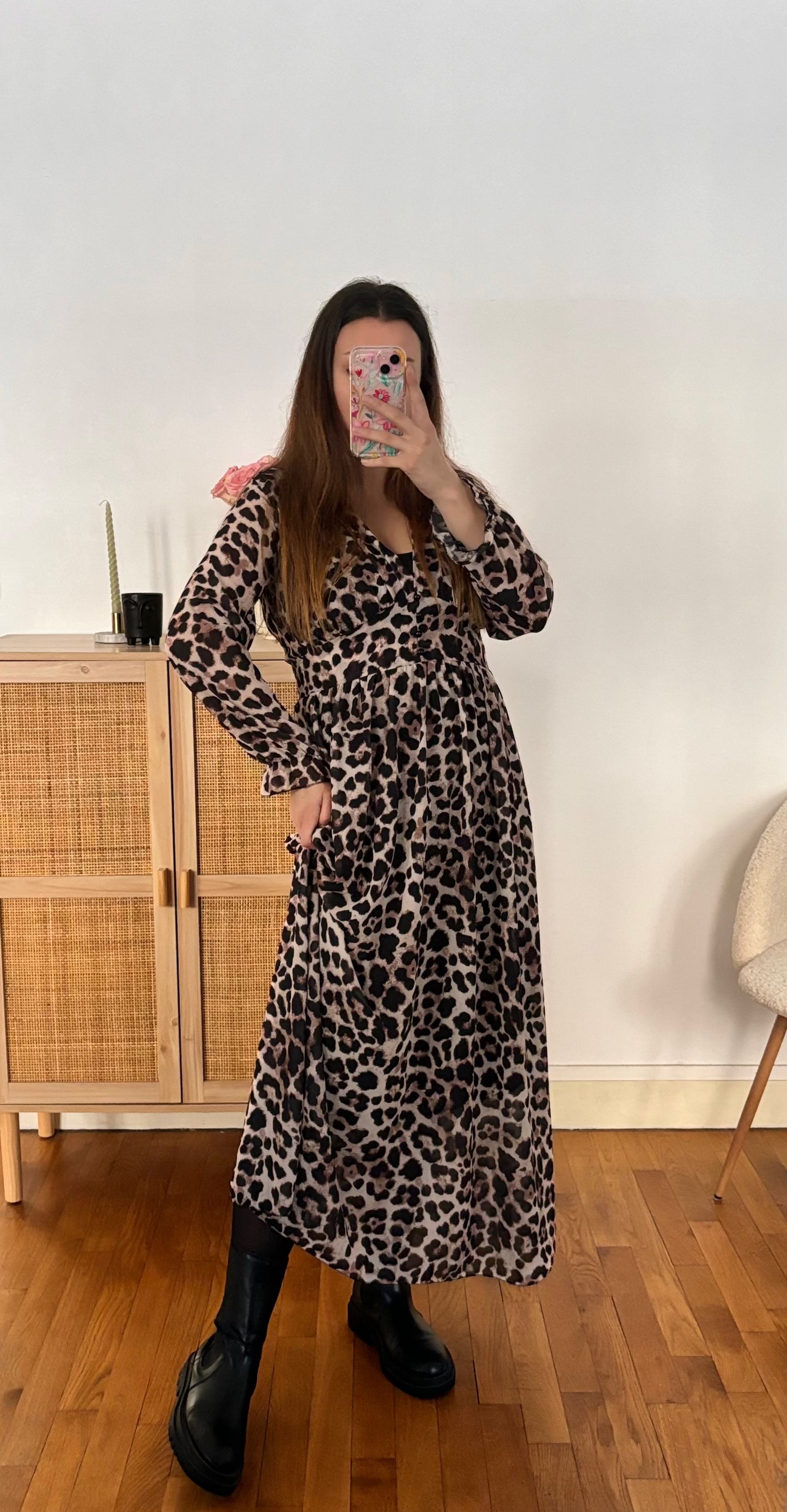 Robe Tricia